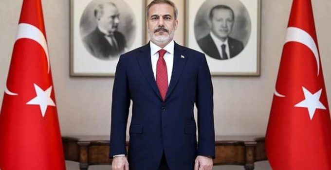 Dışişleri Bakanı Fidan, Ankara’da Diplomasi Akademisi’ni ziyaret etti.