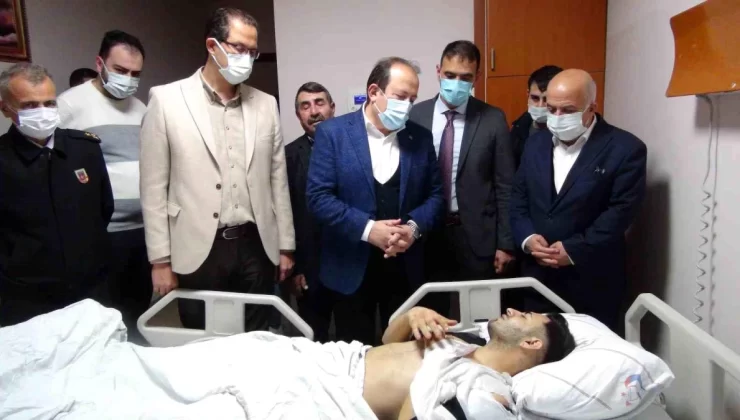 Mersin Valisi, kaza sonucu yaralananları ziyaret etti