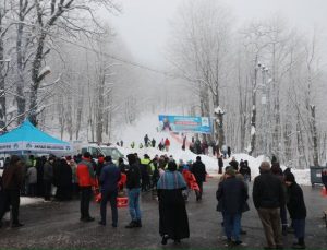 Akyazı’da 3. Aktepe Kızak Şenliği Coşkuyla Başladı