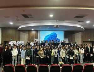 Lise Öğrencileri Üniversite Atmosferini Yerinde Deneyimledi