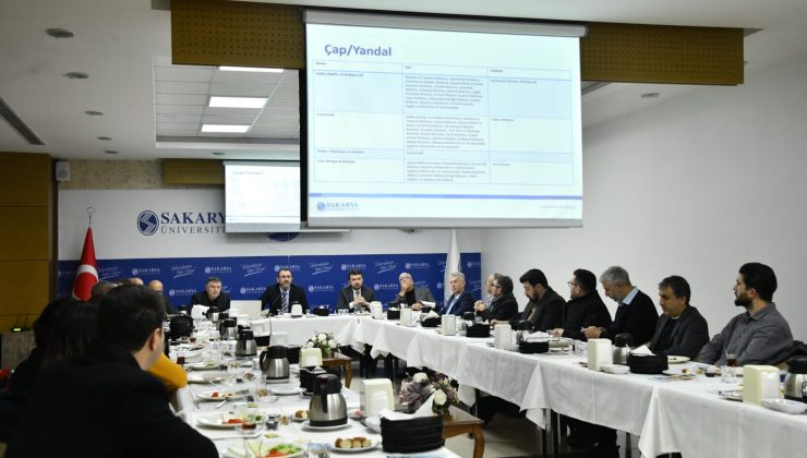 SAÜ İletişim Fakültesi Sektörle Geleceği Konuştu