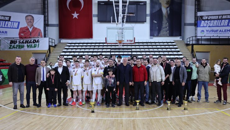 Serdivan Belediyesi Basketbolda Şampiyonluğa Ulaştı