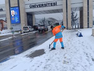 Serdivan’da Karla Mücadele Seferberliği: Belediye Ekipleri 7/24 Görevde