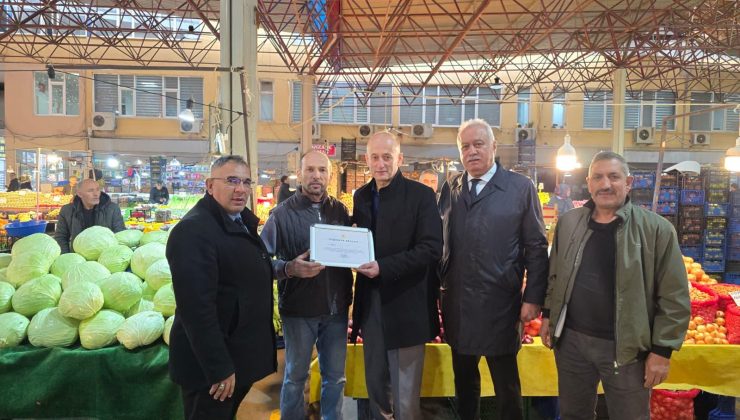 Hendek’te Örnek Pazarcılara Teşekkür Belgesi