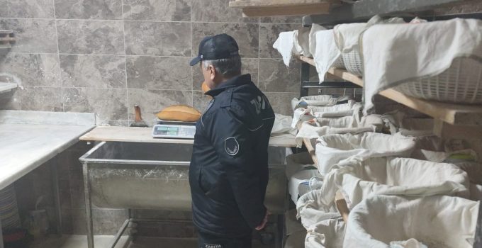 Zabıta Ekiplerinden Fırın ve Marketlere Sıkı Denetim