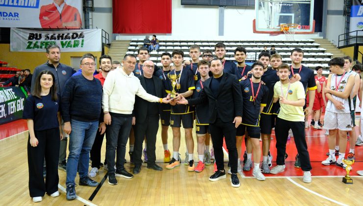 U-18 Erkekler Basketbol Ligi’nde Şampiyon Serdivan Belediyesi Spor Kulübü
