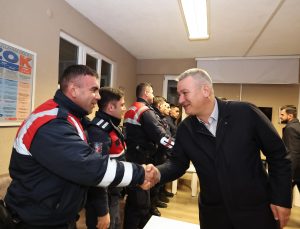 Serdivan’da Yeni Yıla Görev Başında Giren Personele Moral Ziyareti