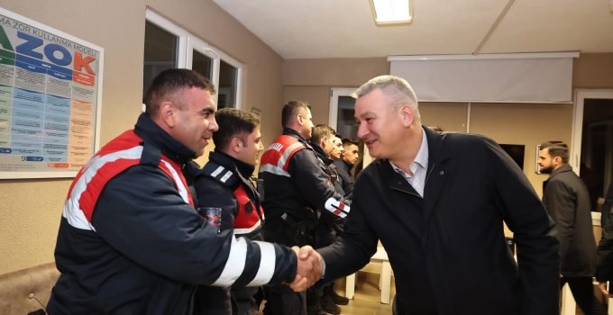 Serdivan’da Yeni Yıla Görev Başında Giren Personele Moral Ziyareti