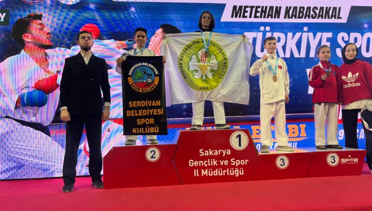 Serdivan Belediyesi Karate Takımı’ndan Türkiye Finallerinde 9 Madalya