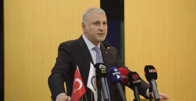 Başkan Altuğ: “Üretici finansmana ulaşamadığı için rekabette geri kalıyor”