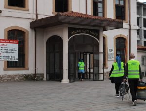 Adapazarı’nda 111 Camide Ramazan Temizliği