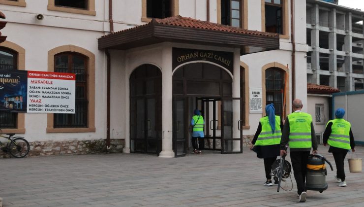 Adapazarı’nda 111 Camide Ramazan Temizliği