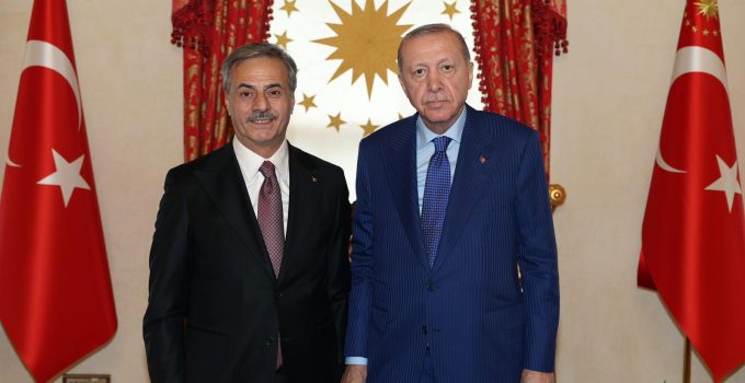 Dolmabahçe’de Kritik Zirve: Sakarya’ya Yer Altı Tren Projesi